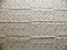 画像6: 「J即納」廃盤はぎれ80×50：プチ・ローズ（麻地、麻ベース黒） (6)