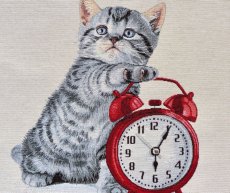 画像4: 「移動中/F在庫」はぎれ45×45：子猫と目覚まし時計（グレイ・赤） (4)