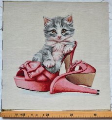 画像2: 「移動中」はぎれ45×45：子猫とピンヒール（グレイ・ピンク） (2)