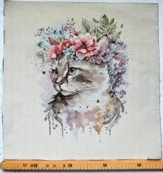 画像2: 「移動中/F在庫」はぎれ45×45：花かんむりの猫（ライトアイボリーベース） (2)