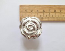 画像1: 「J即納」取っ手：バラ（軽量プラスティック製、直径3.5cm、シルバー・白） (1)