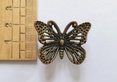 画像2: 「F在庫」取っ手：蝶（3.2cm、アンティークゴールド） (2)