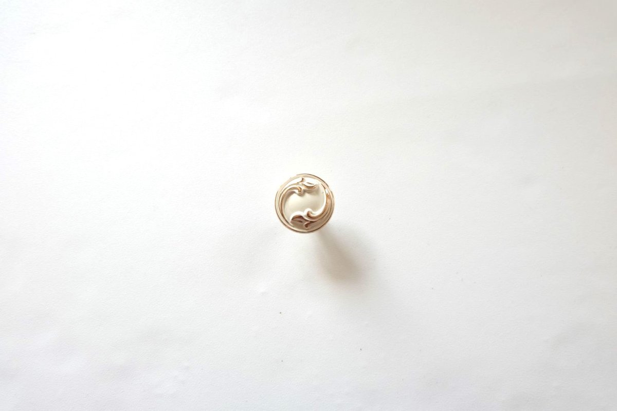 画像4: 「F在庫」取っ手:コキヤージュ・ボタン(直径30mm、アイボリー) (4)