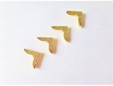 画像1: 「J即納/F在庫」角金具ゴールド2.5cm×2.5cm 4個セット (1)