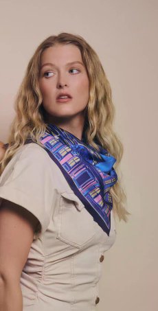 画像4: 「取寄せ」シルクスカーフ 67×67cm ：フェット・デ・リュミエール（ブルー） (4)