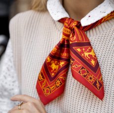 画像2: 「取寄せ」シルクスカーフ 67×67cm ：ハリー・ポッター 5種 (2)