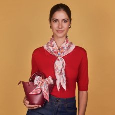 画像5: 「移動中」シルクスカーフ 67×67cm ：プティ・トリアノン（ベージュ）  (5)