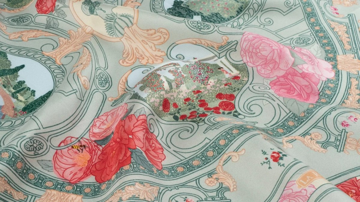 画像9: 「取寄せ」シルクスカーフ 67×67cm ：リヨン・テットドール公園のバラ園 3色 (9)