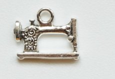 画像1: 「F在庫」チャーム：ミシン15x20mm シルバー5個セット (1)