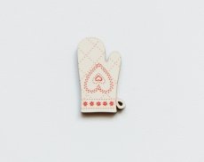 画像1: 「J即納」木製飾りボタン：ハートのミトン (1)
