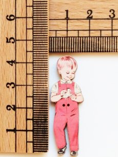 画像2: 「J即納」木製飾りボタン：ギャルソン・サロペット（赤、高さ4.5cm） (2)