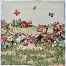 画像1: 「J即納」はぎれ45×45：ハリネズミとリス（アイボリーベース） (1)