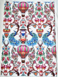 画像12: 「F在庫」はぎれ70×100：アマール（クジャク、気球、白ベース、キャンバス） (12)