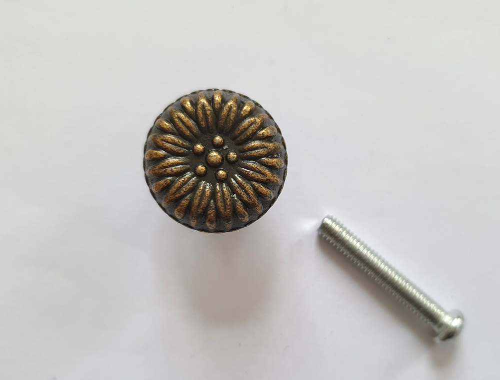 画像4: 「J即納」取っ手:ルイーズII・小(*デザイン変更*直径2cm、アンティークゴールド) (4)